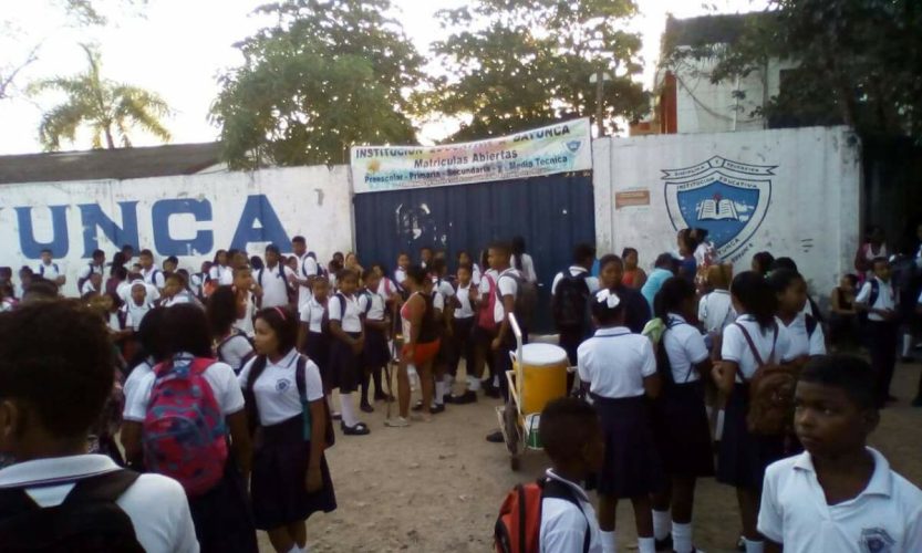 (El Universal) El 80 % de los colegios distritales están en mal estado