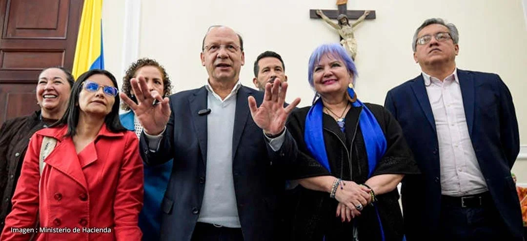 Gobierno de Gustavo Petro golpea a las clases populares y medias con su reforma tributaria