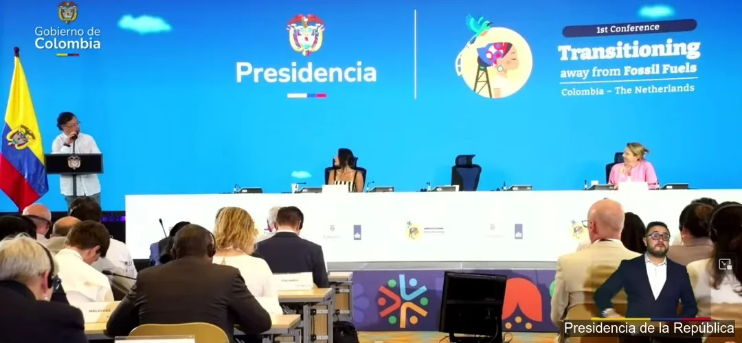 Gustavo Petro habla en conferencia sobre transición energética